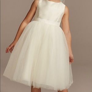 David’s  Bridal flower girl dress ivory size 5